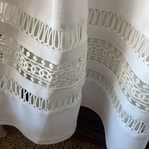 Francescas Off the Shoulder White Dress - Picture 4 of 5